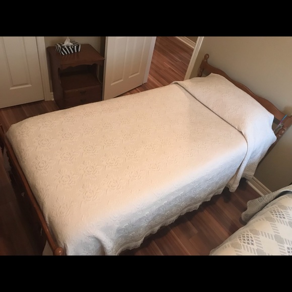 Single Bed Set With Mattress&Box Spring - Picture 3 of 6